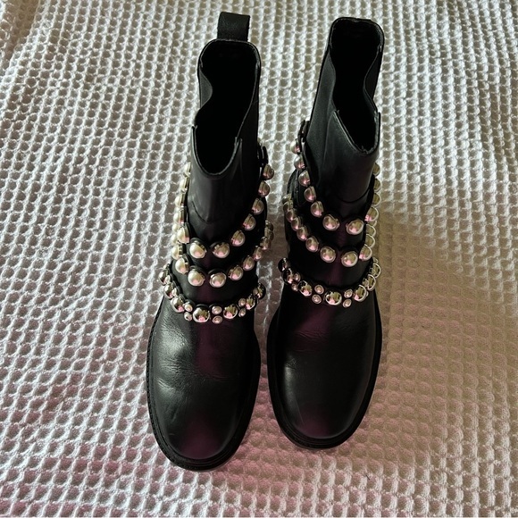 ZARA Leather Lug Sole Pearl Accented Chelsea Ankle Boots - Picture 10 of 10